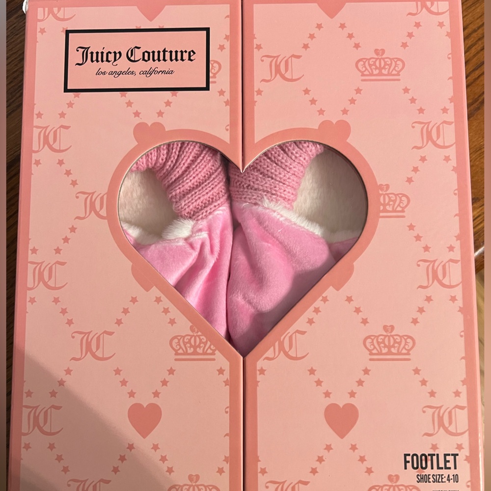 Juicy Couture Pink footlet/slippers